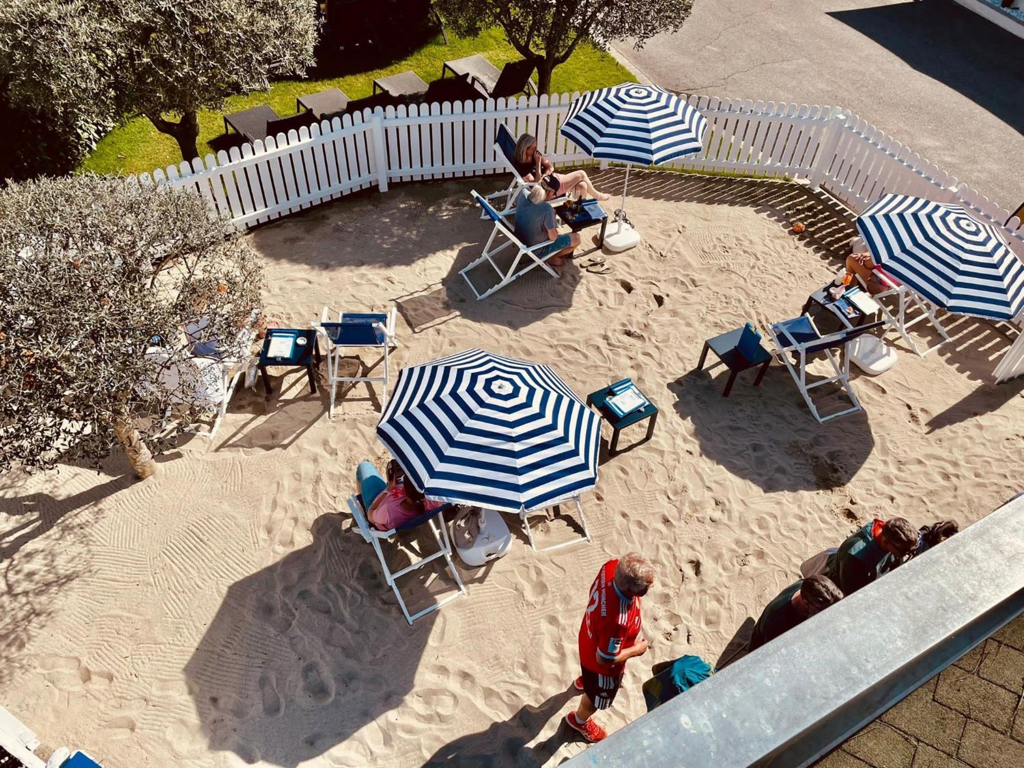 Schlosshof Charme Resort - Hotel & Camping Lana Exterior photo